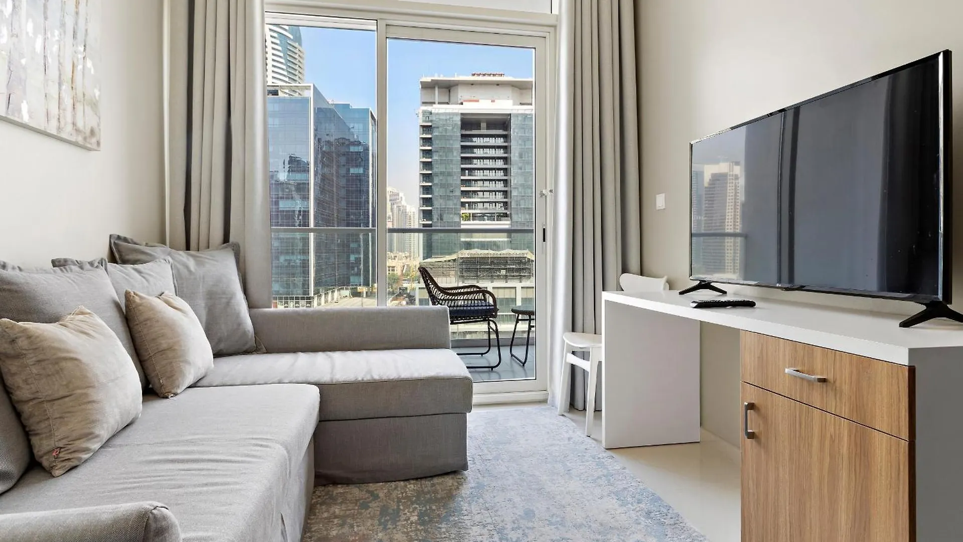 Executive And Modern 1Bdr In Vera Tower Business Bay Dubai